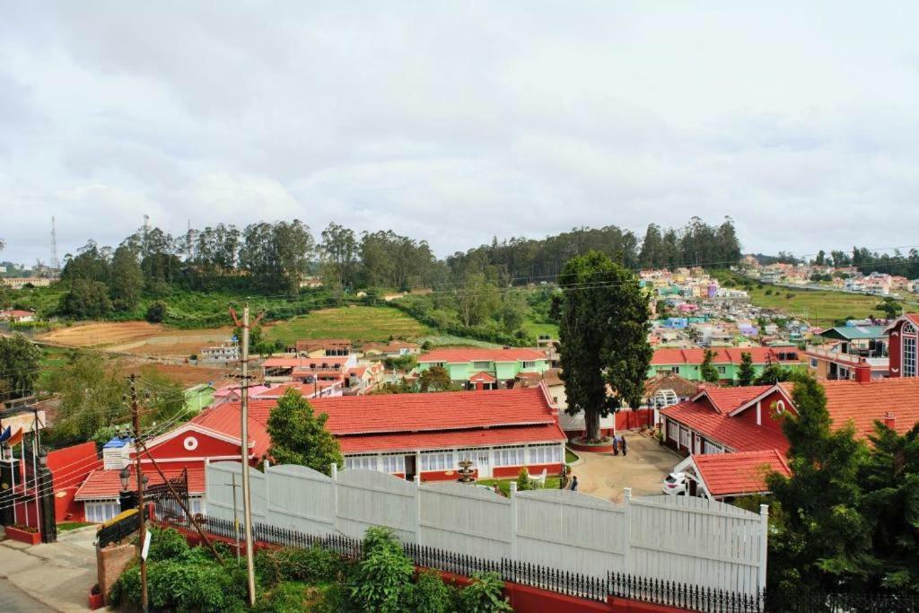 Pine Hill Suites Ooty Exteriér fotografie